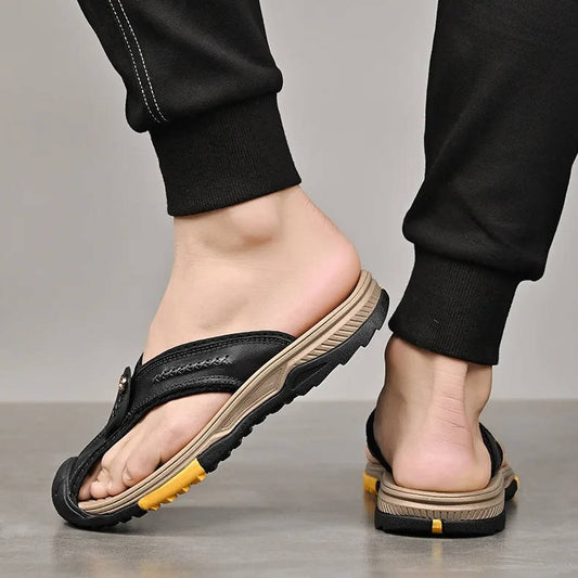 Herren-Sportsandalen mit geschlossener Spitze