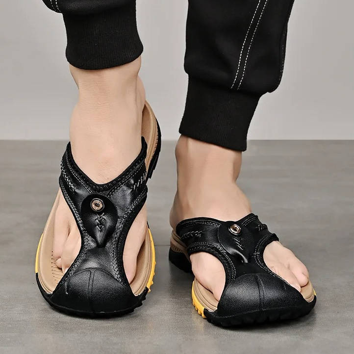 Herren-Sportsandalen mit geschlossener Spitze