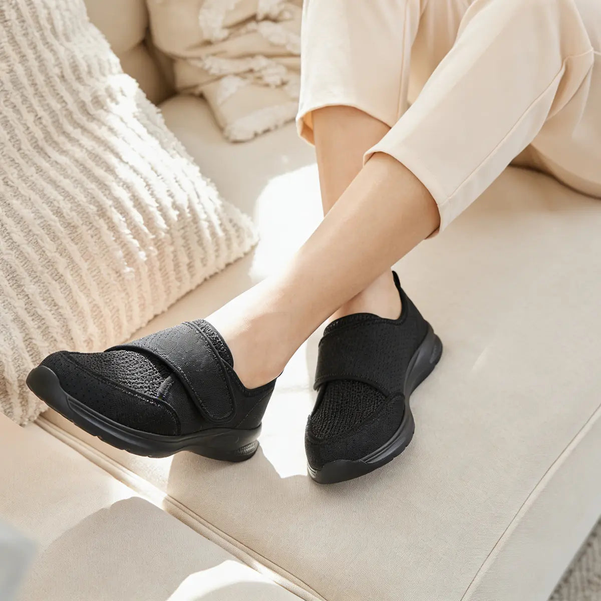 Weite Orthopädische Gehschuhe für geschwollene Füße mit verstellbarem Riemen