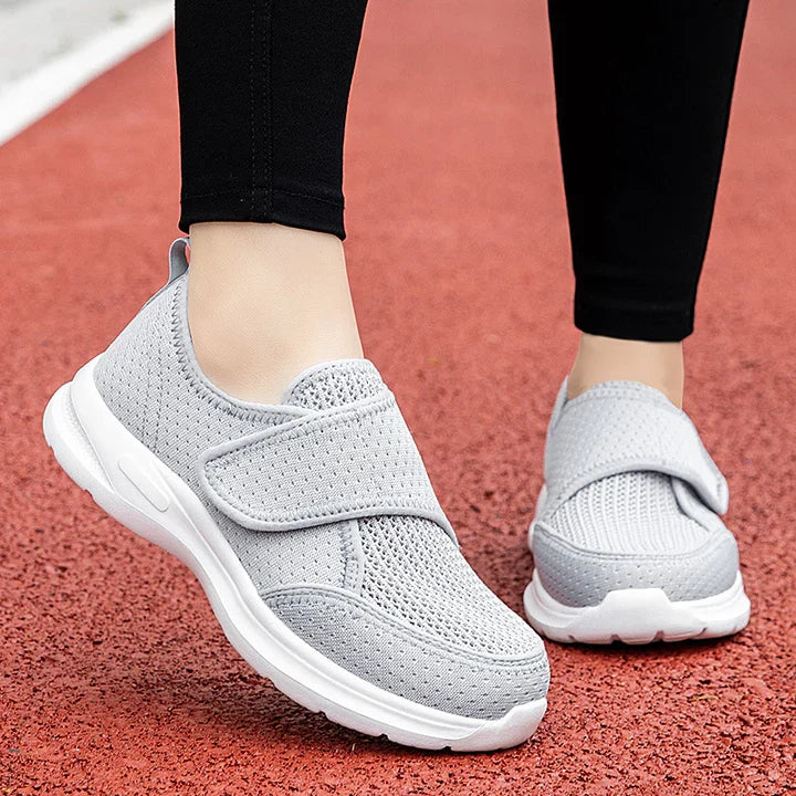 Weite Orthopädische Gehschuhe für geschwollene Füße mit verstellbarem Riemen