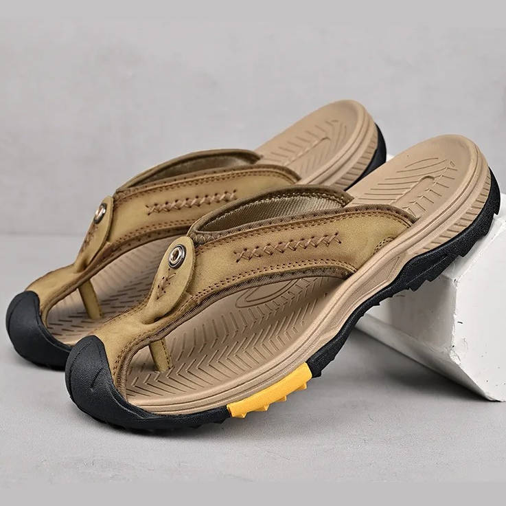 Herren-Sportsandalen mit geschlossener Spitze
