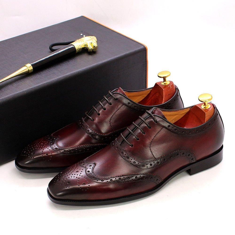 Herren-Oxford-Schuhe mit Flügelkappen und Lochmuster