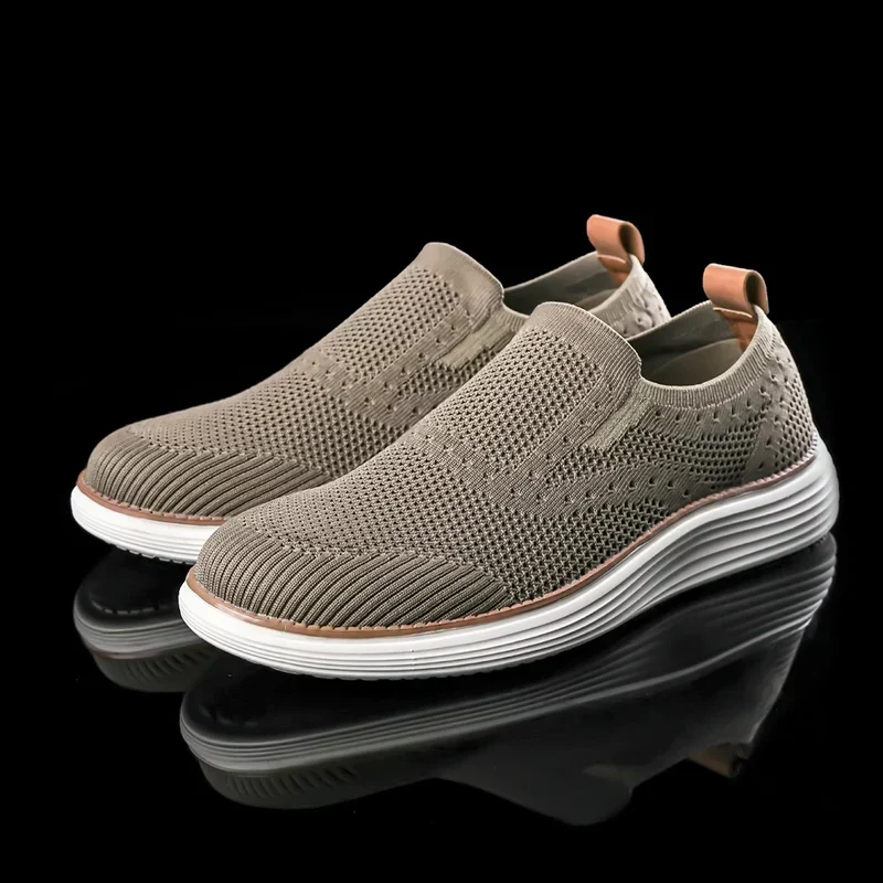 Herren-Slip-on-Sneaker mit breitem Zehenbereich