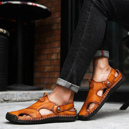 Herren-Sandalen mit verstellbarem Fersenriemen